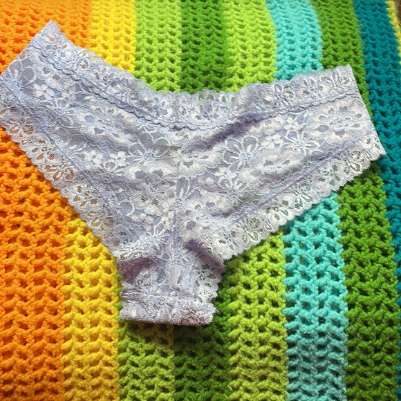 VICTORIA SECRET LG cheeky panties NWT & NWOT - Picture 13 of 13